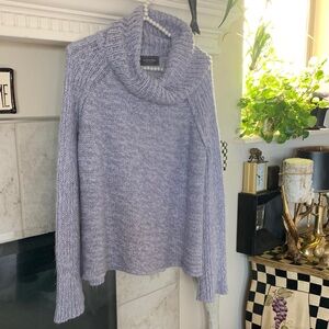 Beautiful WOODEN SHIPS Cornflower Blue Full Collar Sweater Size S/M